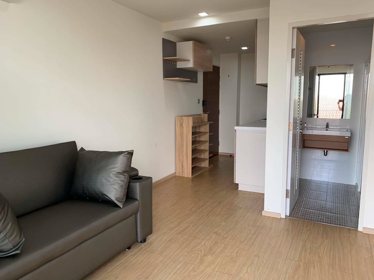 2BR condo in Saphan Mai — photo 5