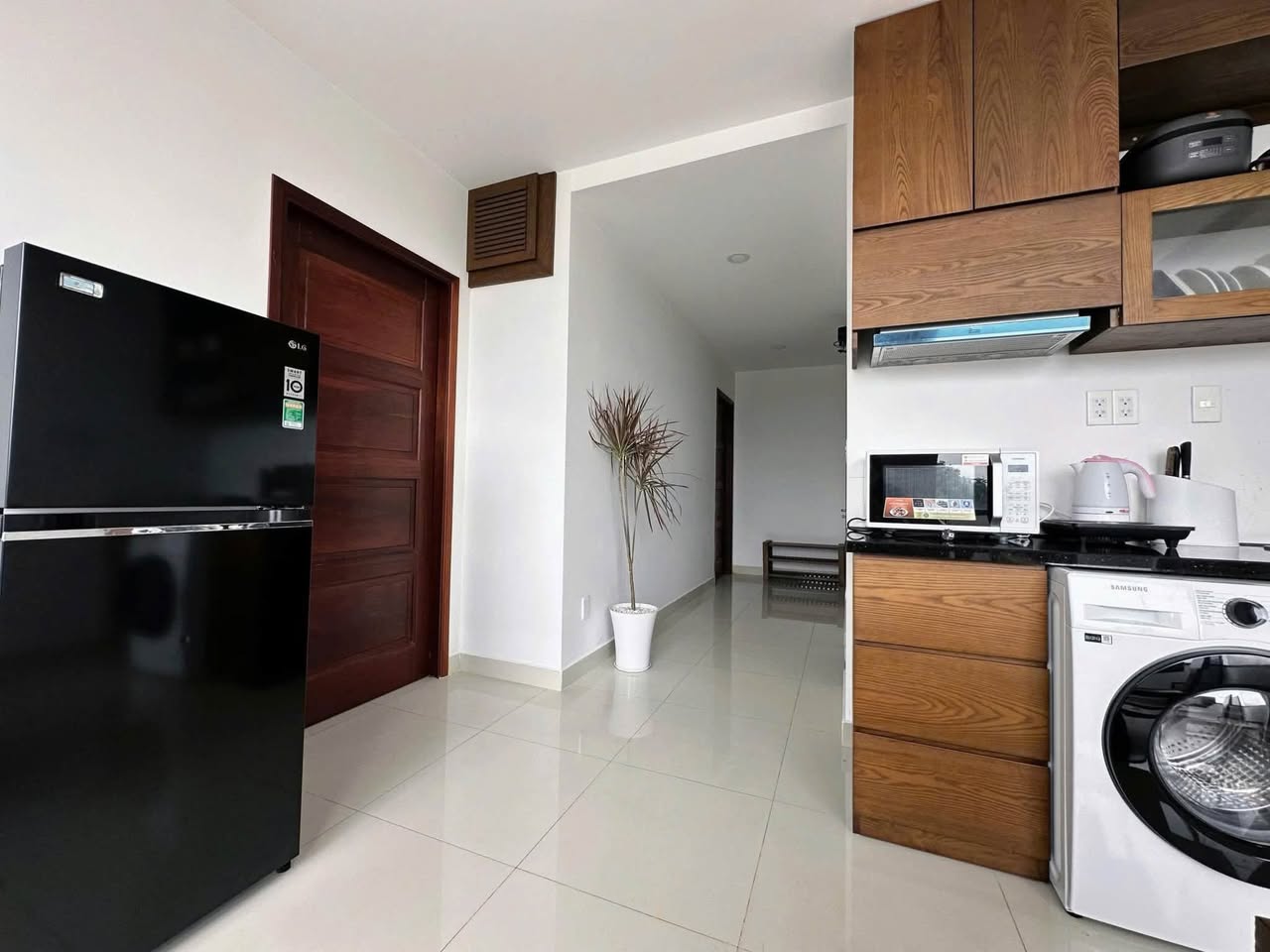 2BR apartment in Phu Nhuan — photo 2