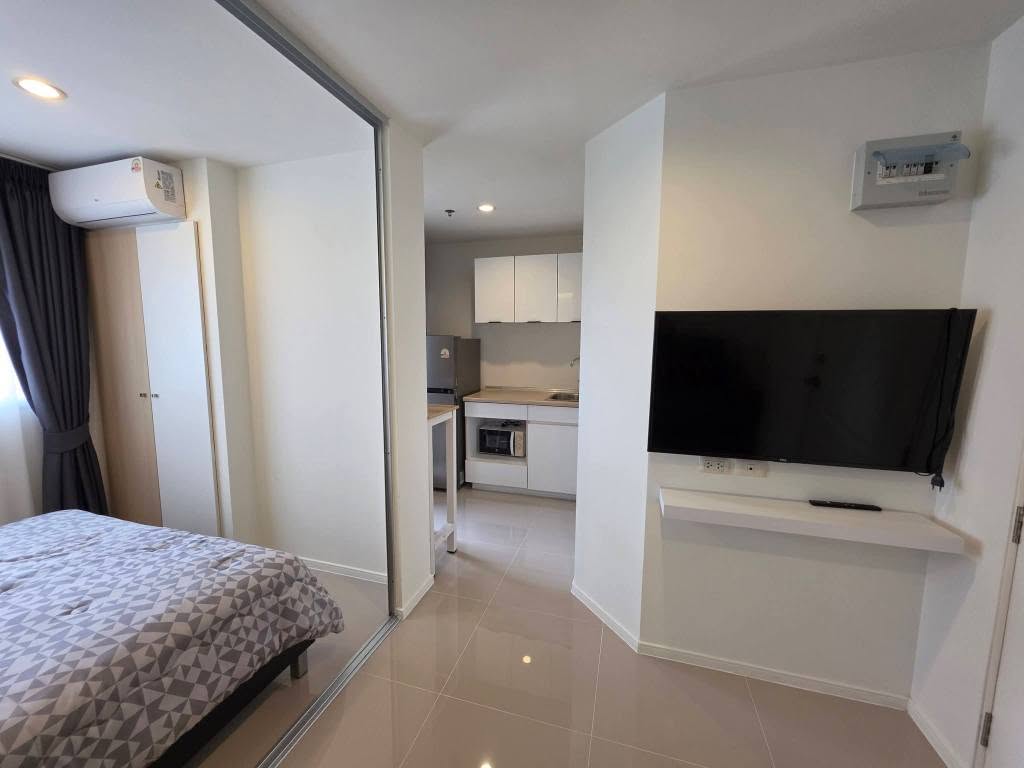 Studio condo in North Pattaya — photo 4