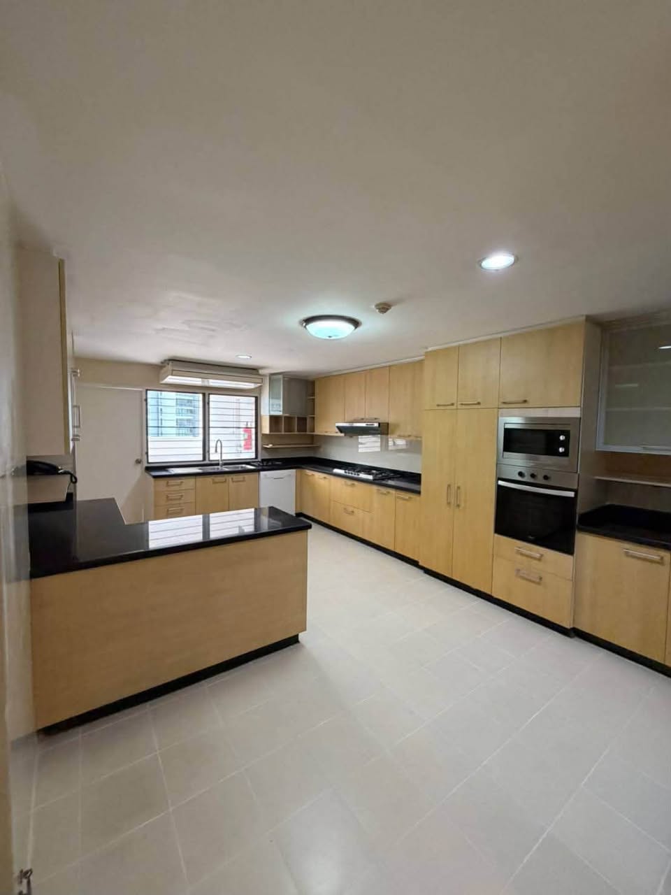 4BR duplex in Phrom Phong — photo 4
