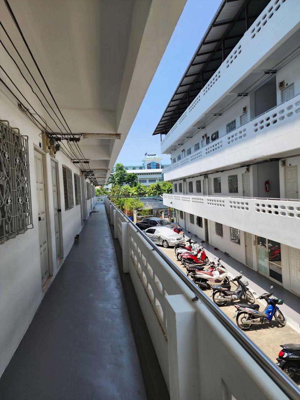 apartment in Phra Khanong — photo 2