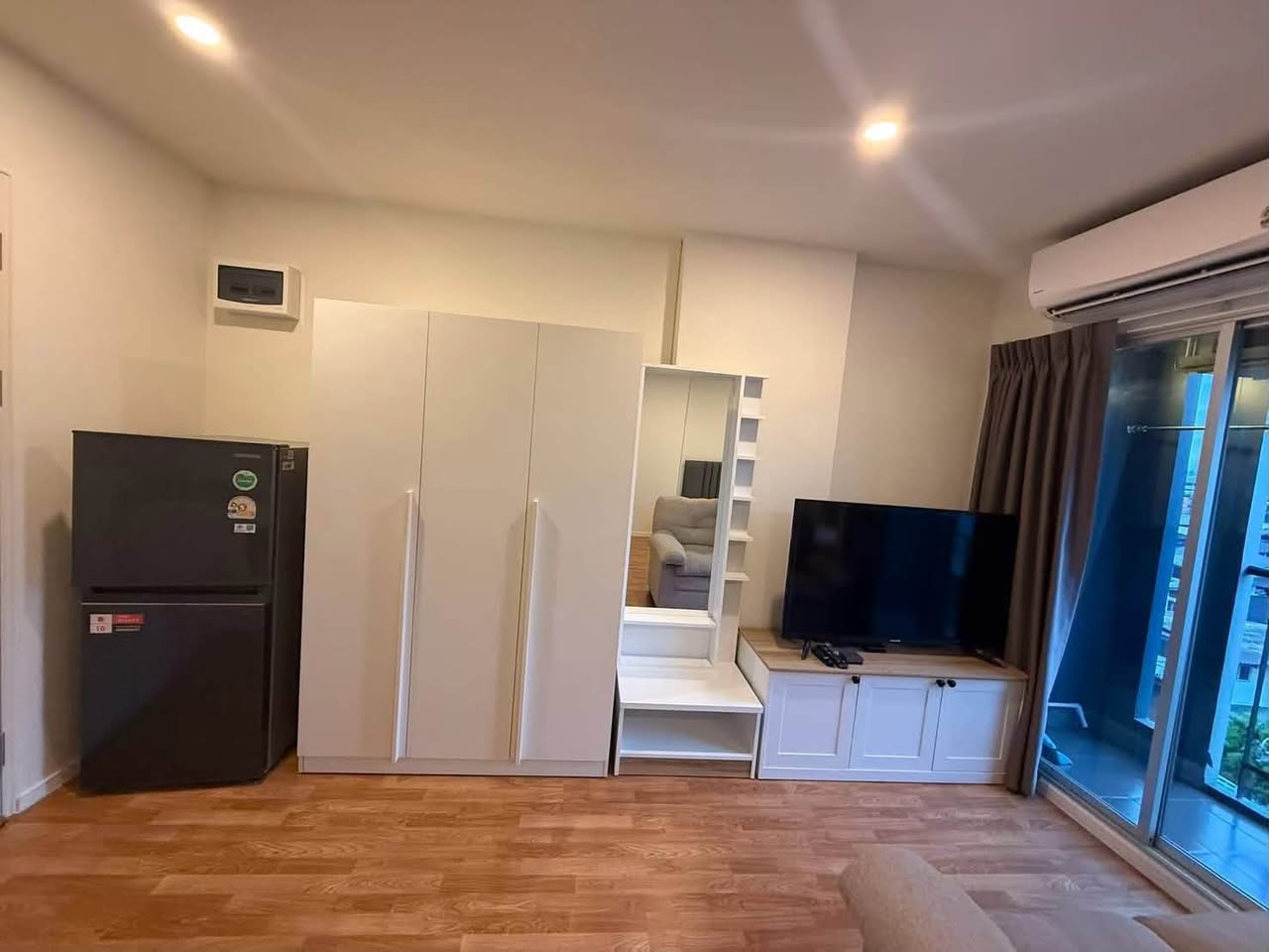 Studio studio in Lumphini — photo 4