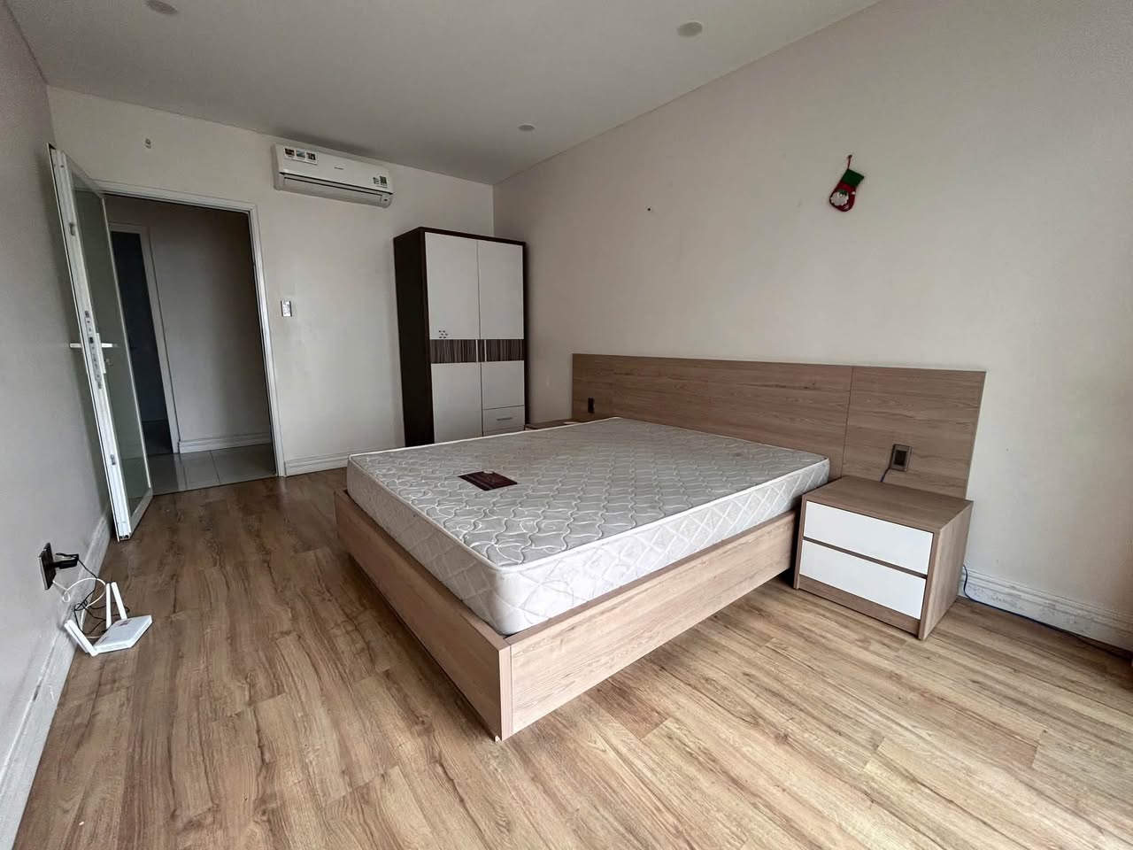 Studio apartment in District 2 — photo 2