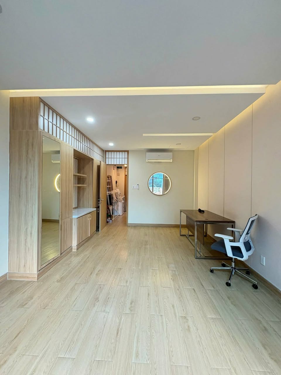 room in District 1 — photo 2