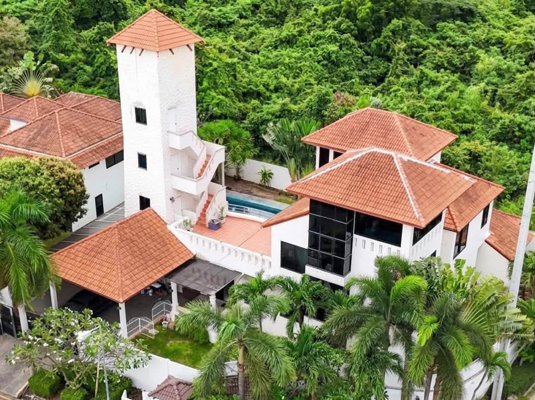 6BR villa in East Pattaya — photo 2