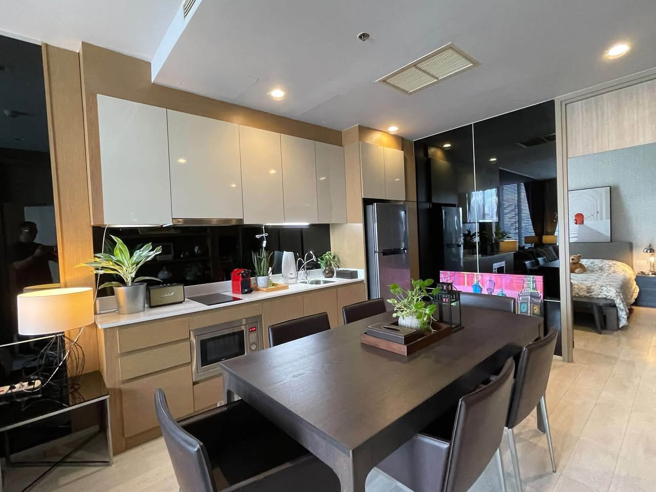 2BR condo in Ploenchit — photo 2