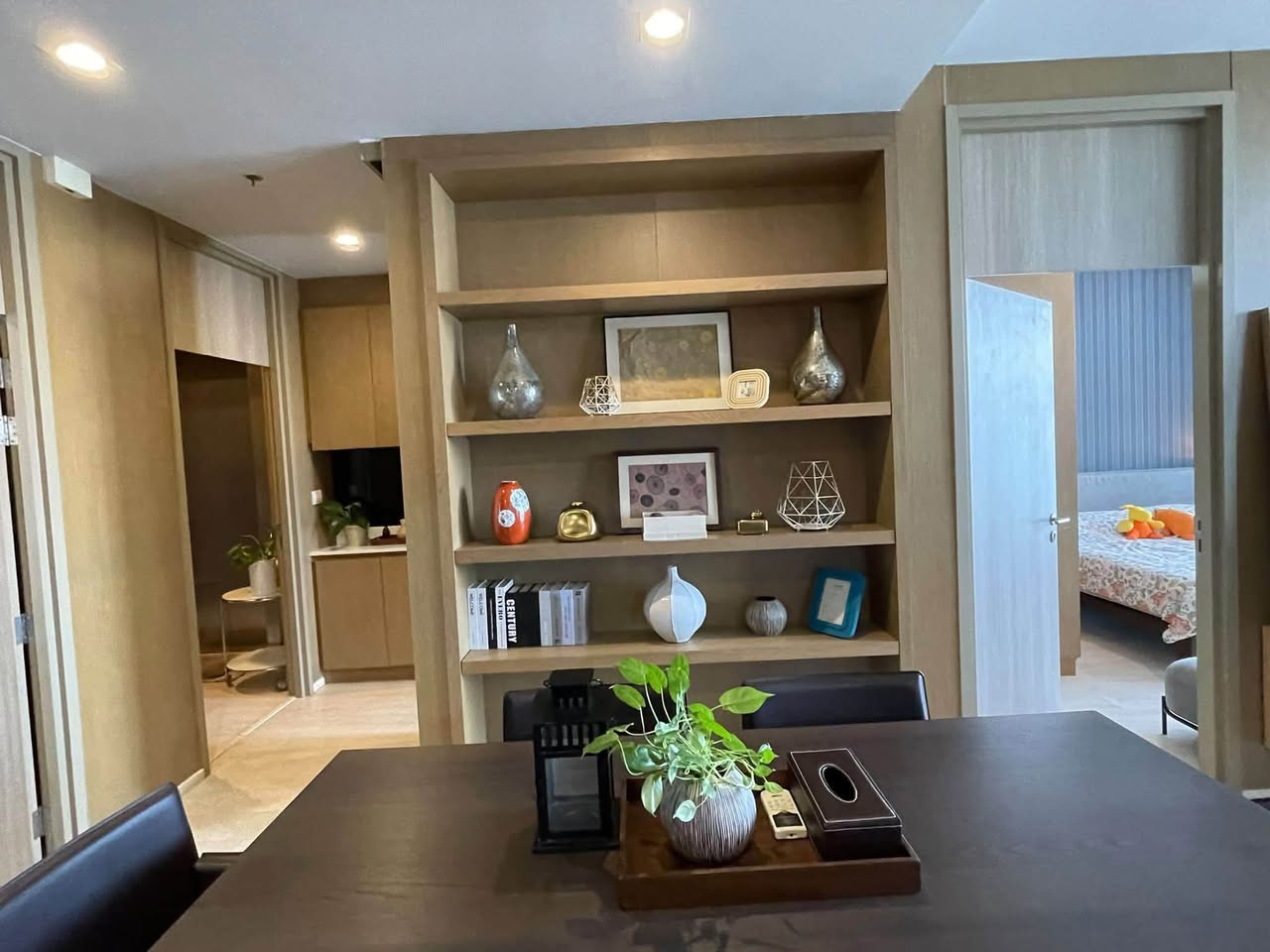 2BR condo in Ploenchit — photo 3