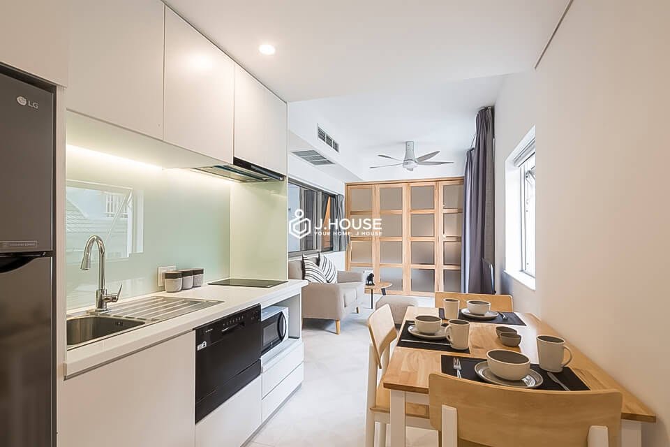 2BR apartment in Tan Binh — photo 2