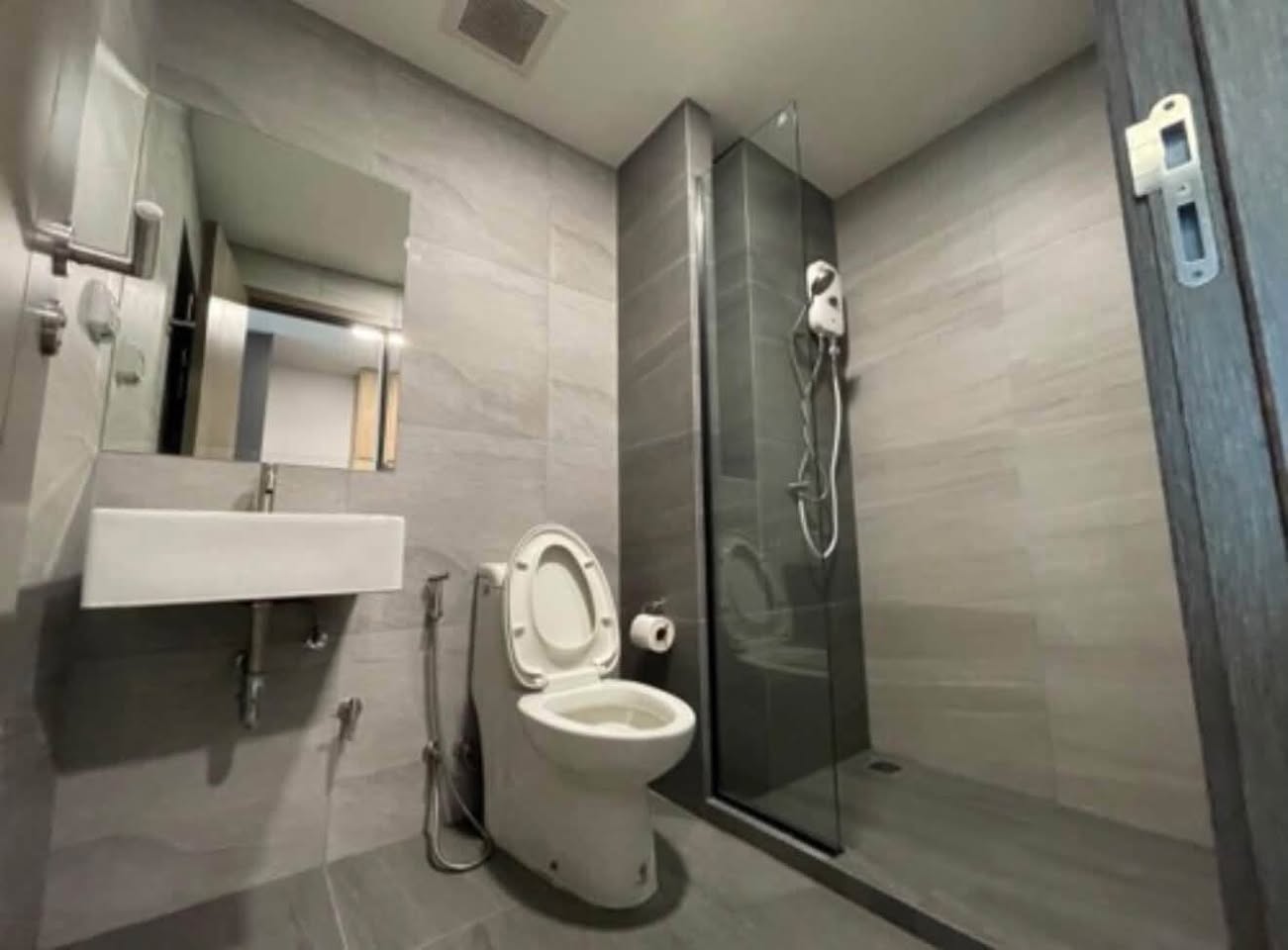 Studio condo in East Pattaya — photo 2
