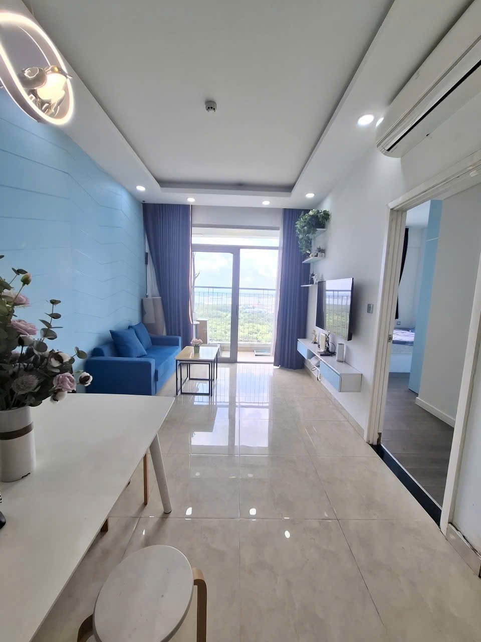 2BR apartment in Ho Chi Minh City — photo 2