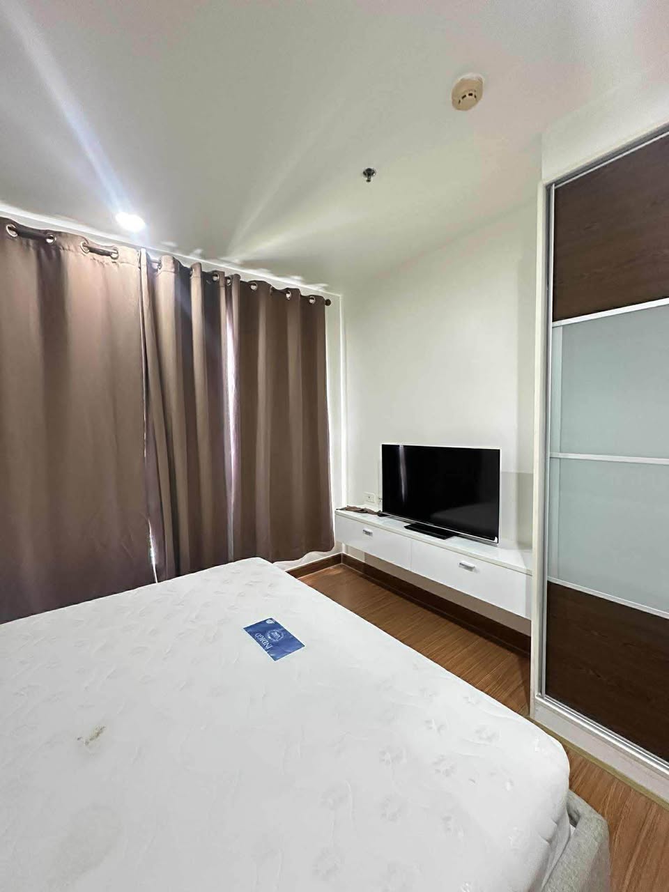 1BR condo in Huai Khwang — photo 3