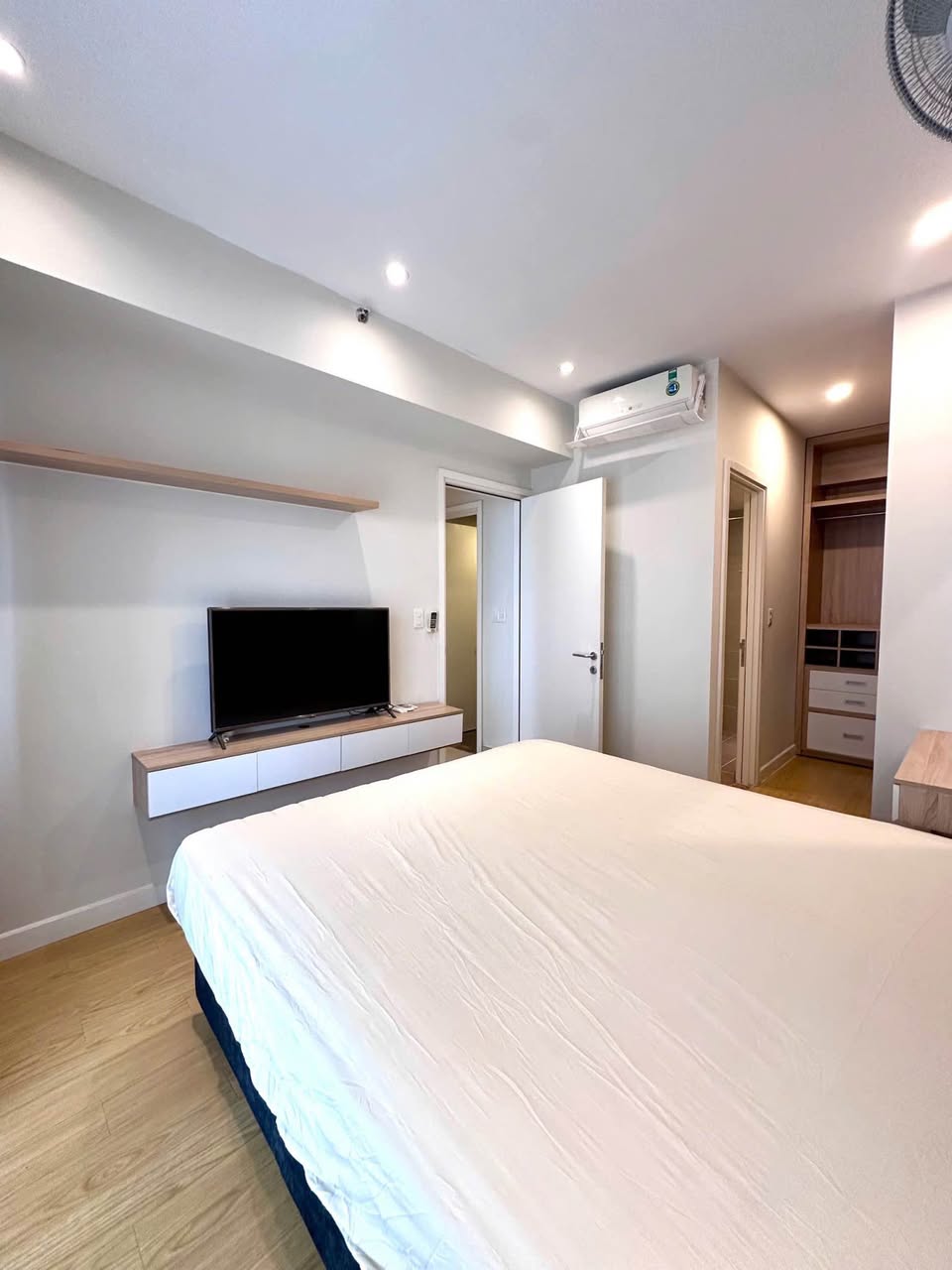 2BR apartment in District 2 — photo 4
