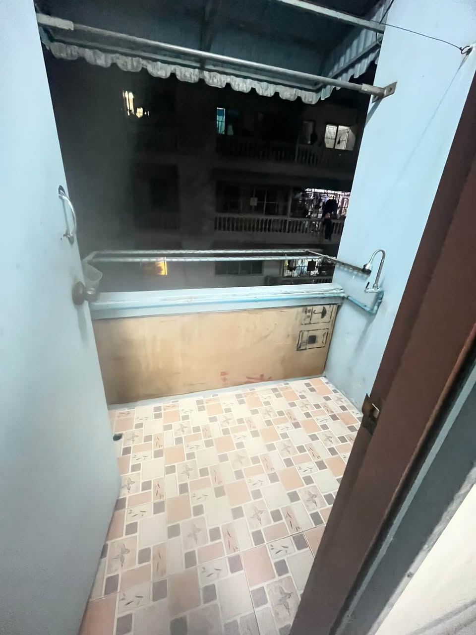condo in On Nut — photo 3