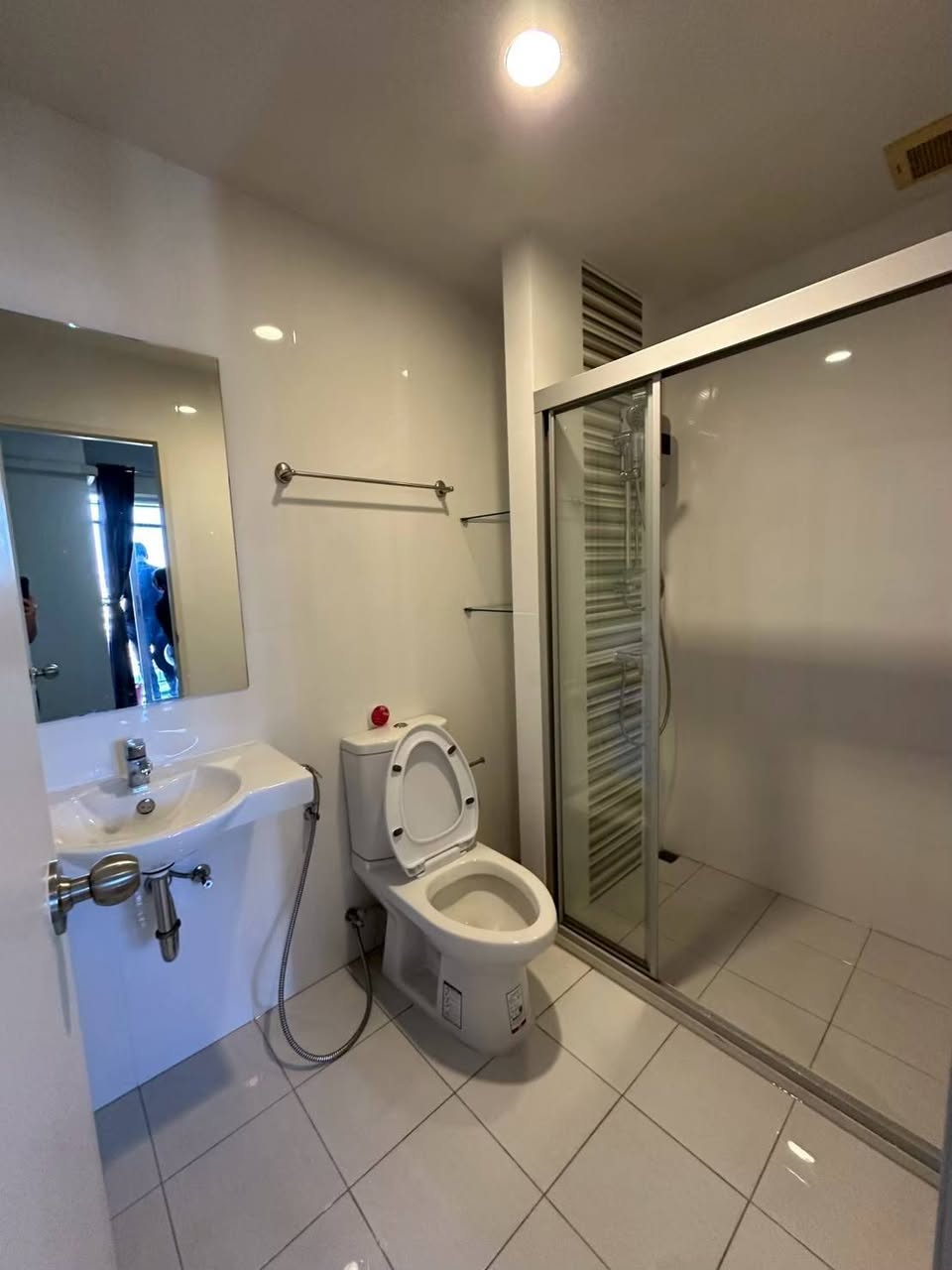 1BR condo in Suksawat — photo 2