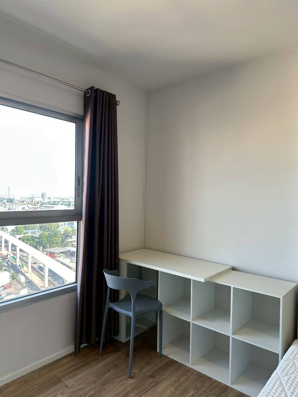 1BR condo in Suksawat — photo 4