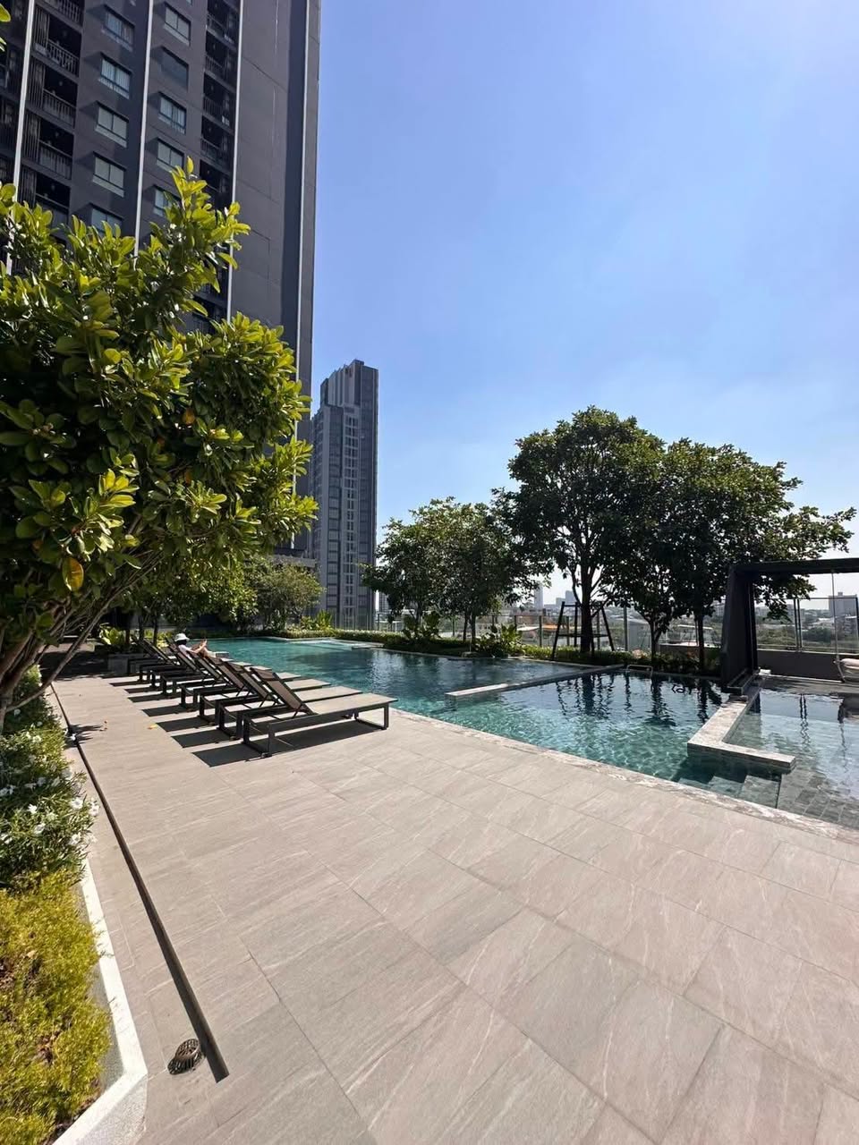 1BR condo in Phra Khanong — photo 5
