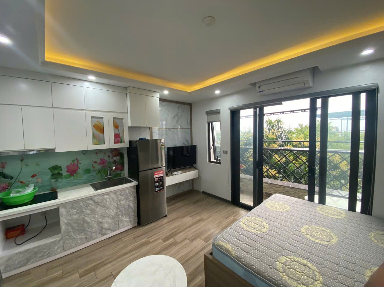 Studio apartment in Tay Ho — photo 2