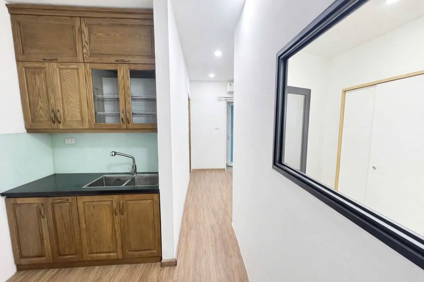 apartment in Ba Dinh — photo 2