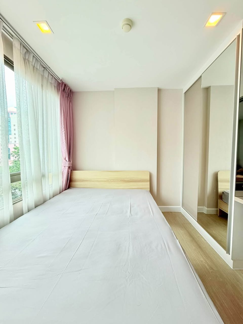 1BR condo in Huai Khwang — photo 2