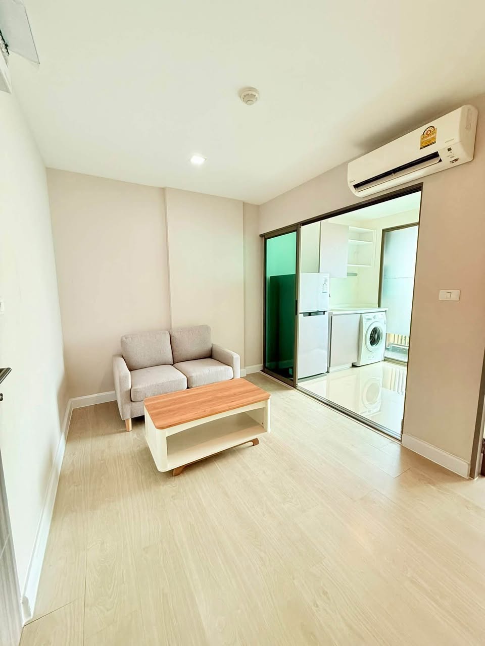 1BR condo in Huai Khwang — photo 4