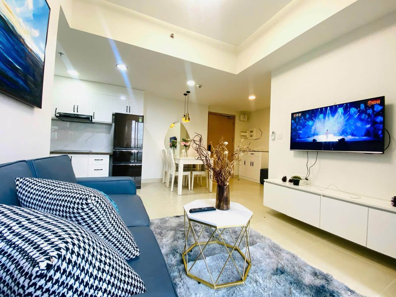 2BR apartment in District 9 — photo 2