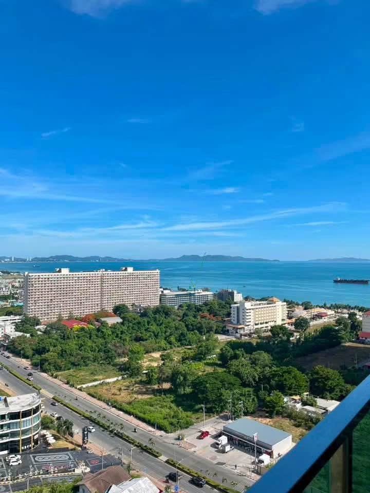 Studio condo in Central Pattaya — photo 4