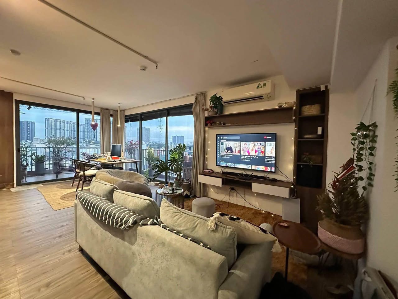 2BR rental in District 2 — photo 3