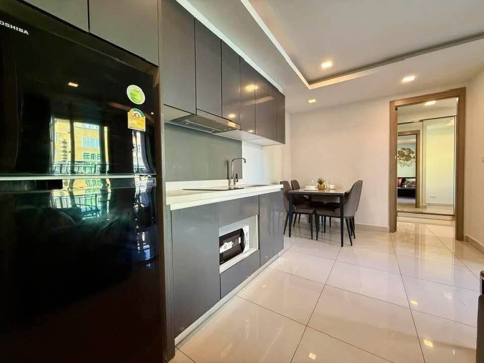 2BR condo in Phra Tamnak — photo 3