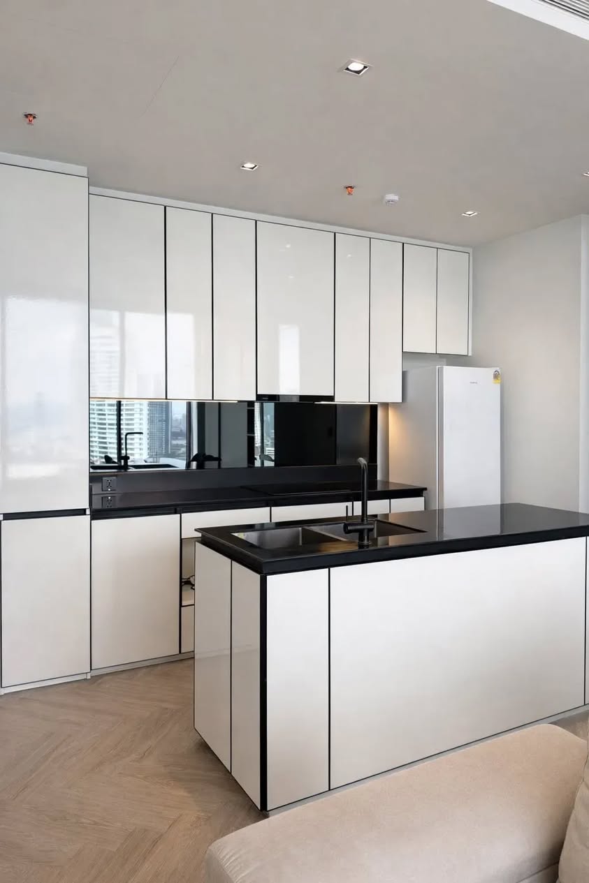 2BR condo in Riverside — photo 4
