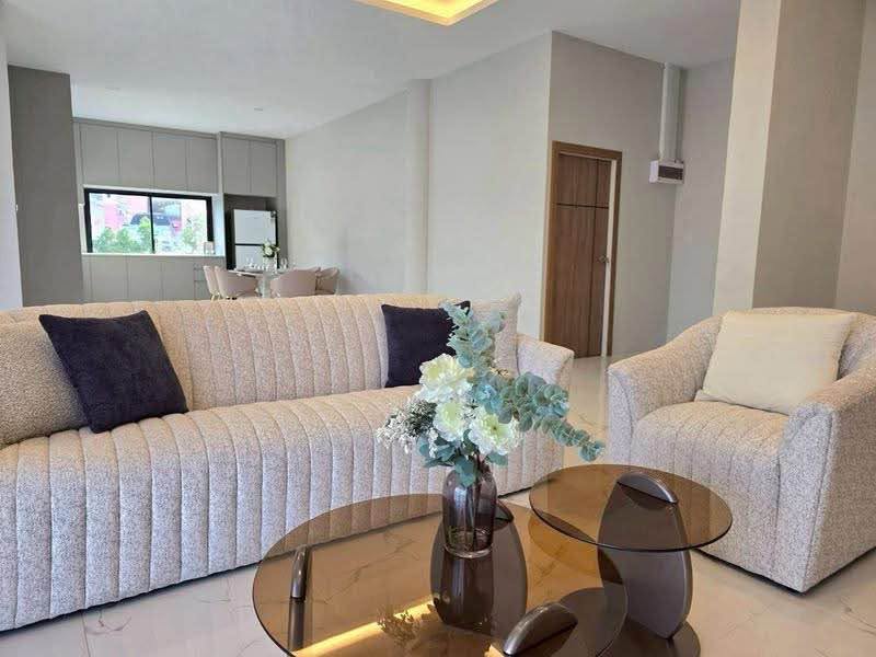 4BR villa in North Pattaya — photo 3