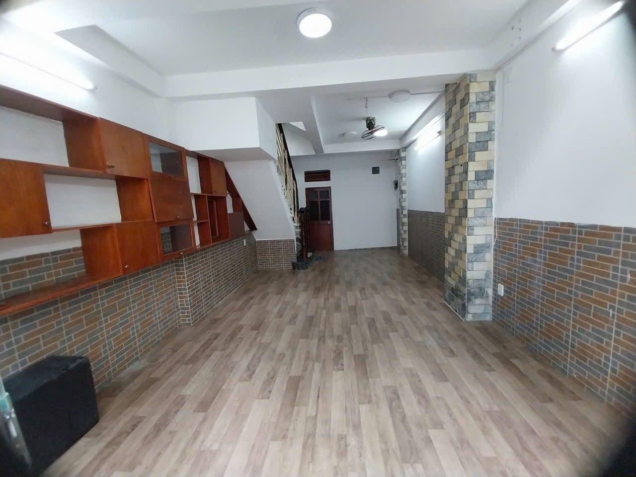 6BR house in District 7 — photo 3