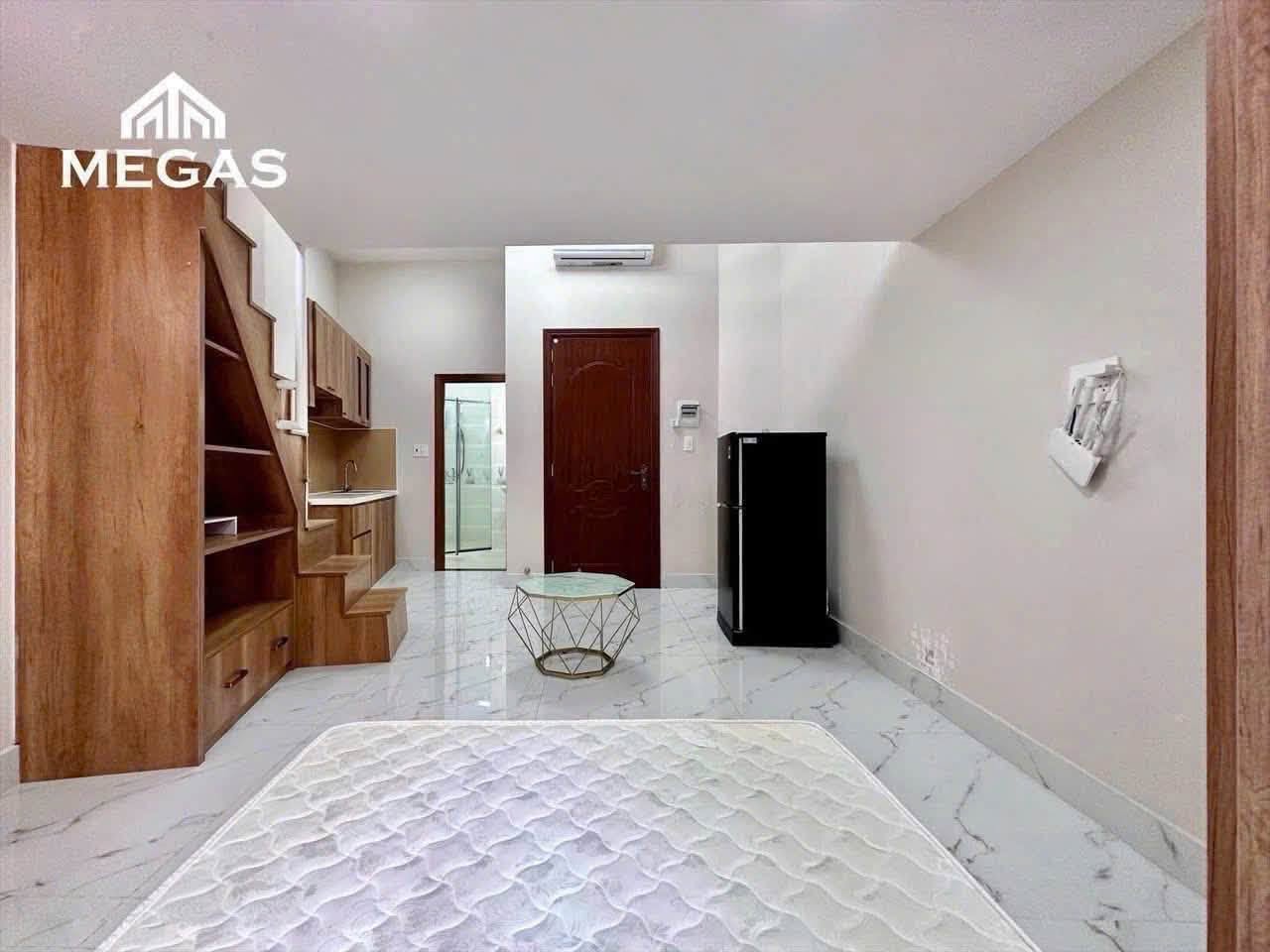 duplex in District 10 — photo 4