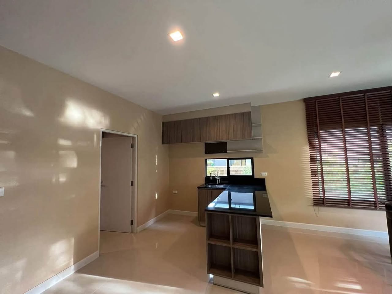 4BR house in Bang Na — photo 4