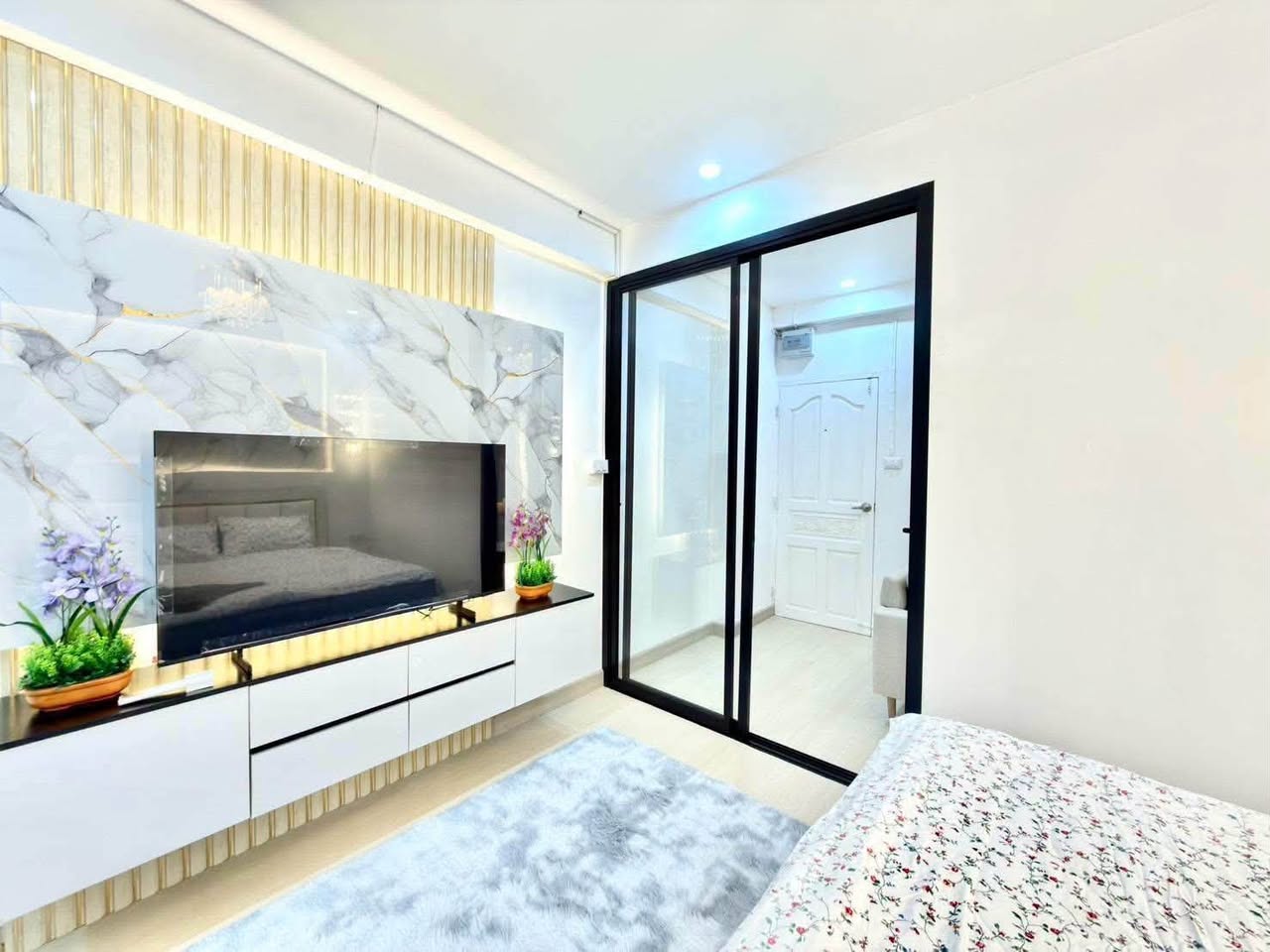 Studio condo in Central Pattaya — photo 5