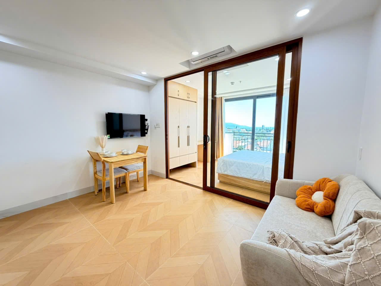 1BR apartment in My An — photo 2